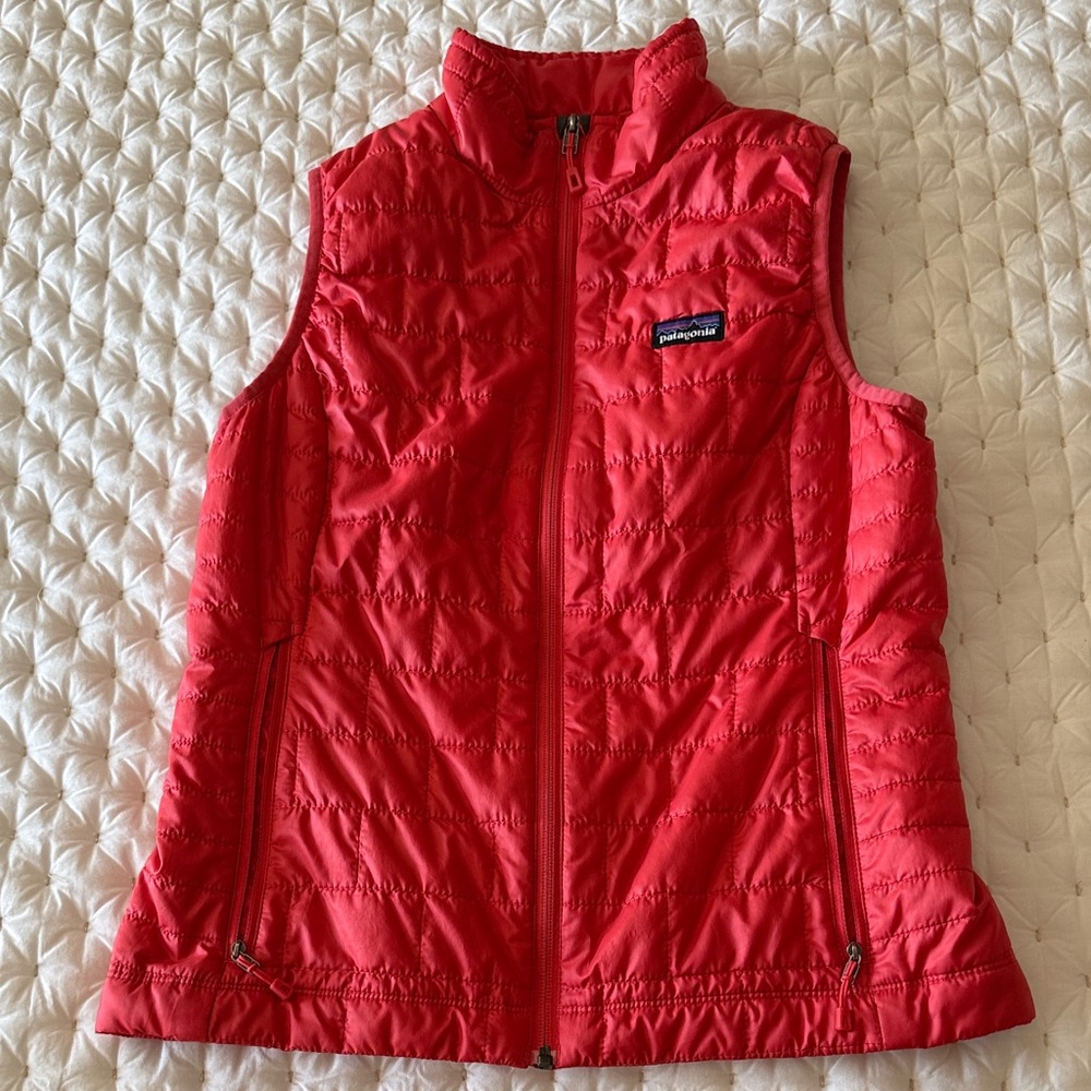 Patagonia Womens Vibrant Red Quilted Vest